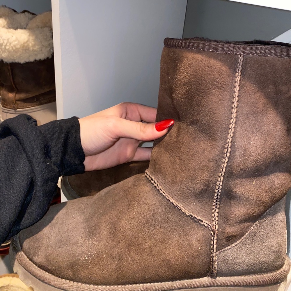 Brown classic Ugg’s size 9 women’s